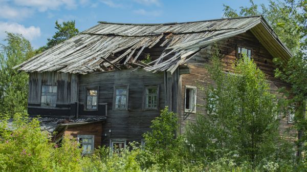 Cottage Demolition in Syracuse